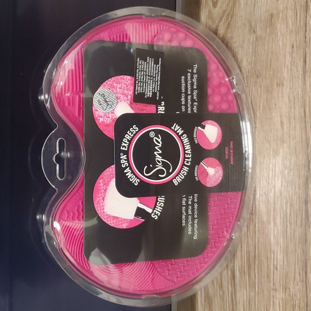 Sigma Brush Cleaning Mat